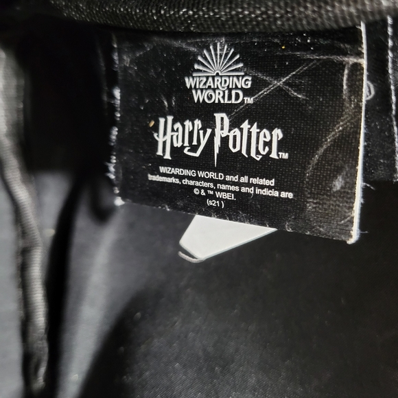 HARRY POTTER Hot Topic Bioworld Quidditch equipment navy gold backpack - flawed - Picture 11 of 13